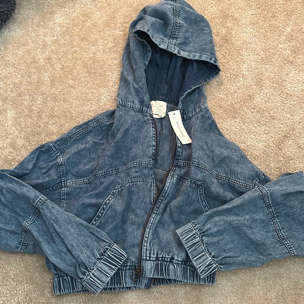 Lightweight denim jacket